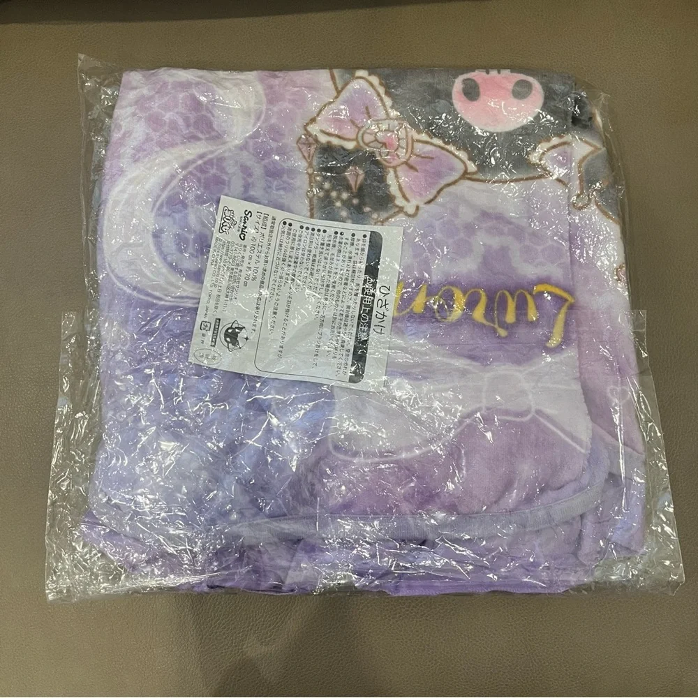 BNIB JAPAN Sanrio Kuromi blanket throw - Picture 3 of 6